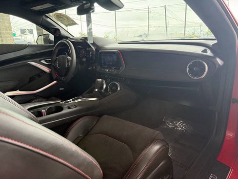 Used 2020 Chevrolet Camaro ZL1 RWD image 39