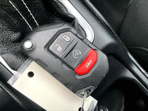 Used 2018 Jeep Wrangler Unlimited Sahara w/ Cold Weather Group image 13