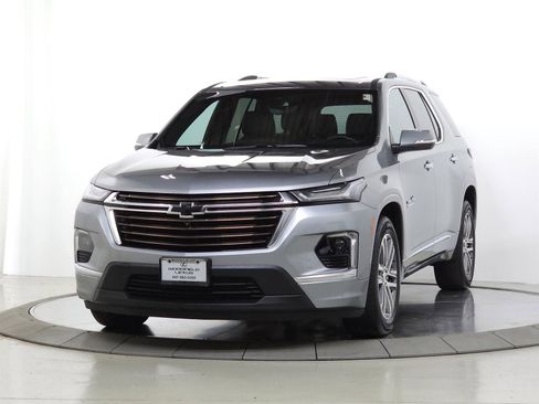 Used 2023 Chevrolet Traverse High Country w/ LPO, Floor Liner Package AWD/4WD image 4
