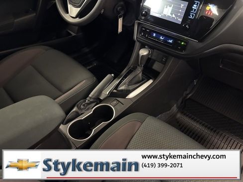 Used 2018 Toyota Corolla L image 19
