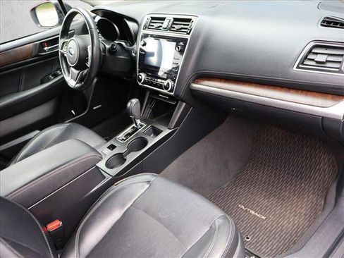 Used 2019 Subaru Outback 2.5i Limited AWD/4WD image 26