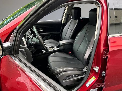 Used 2017 Chevrolet Equinox Premier w/ Enhanced Convenience Package AWD/4WD image 20