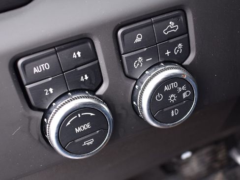 Used 2025 GMC Sierra 2500 Denali image 26