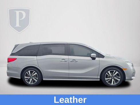 Used 2023 Honda Odyssey Touring image 4