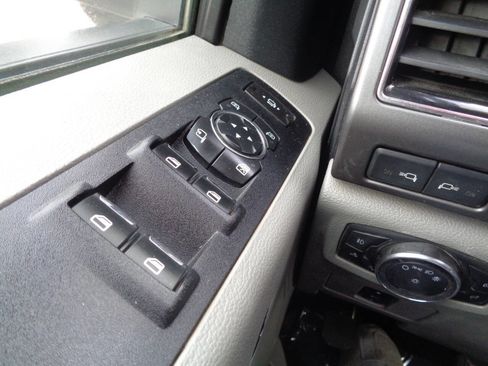 Used 2019 Ford F250 XLT w/ XLT Premium Package image 51