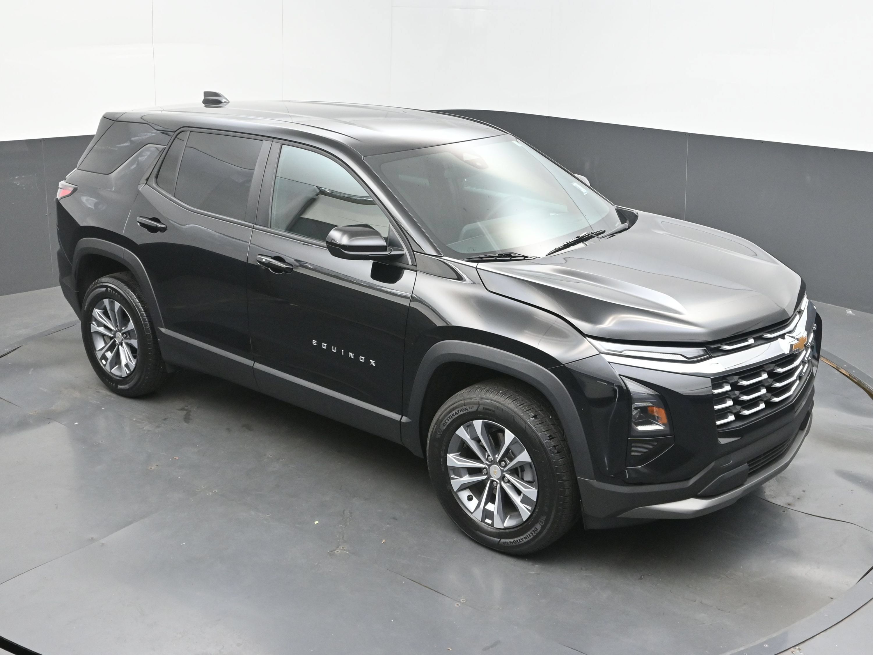 Used 2026 Chevrolet Equinox LT FWD image 35