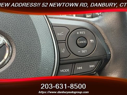 Used 2022 Toyota RAV4 XLE Premium FWD image 20