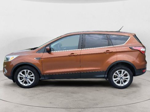 Used 2017 Ford Escape SE FWD image 5