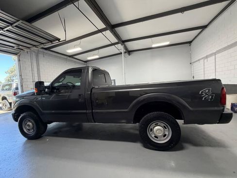 Used 2015 Ford F250 XL w/ Power Equipment Group AWD/4WD image 9