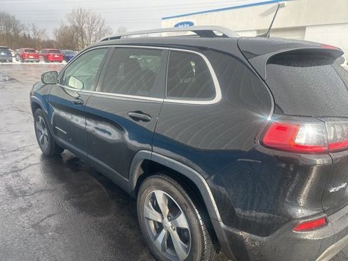 Used 2021 Jeep Cherokee Limited image 5