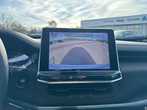 New 2026 Jeep Compass Latitude image 21