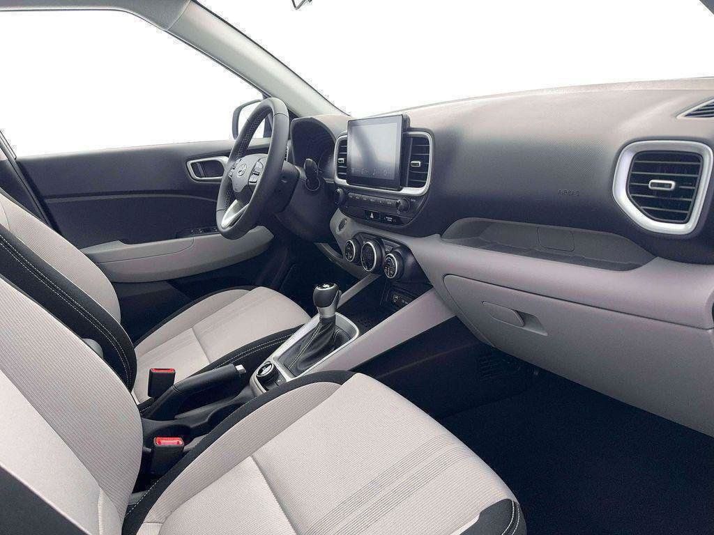New 2026 Hyundai Venue SEL FWD image 15
