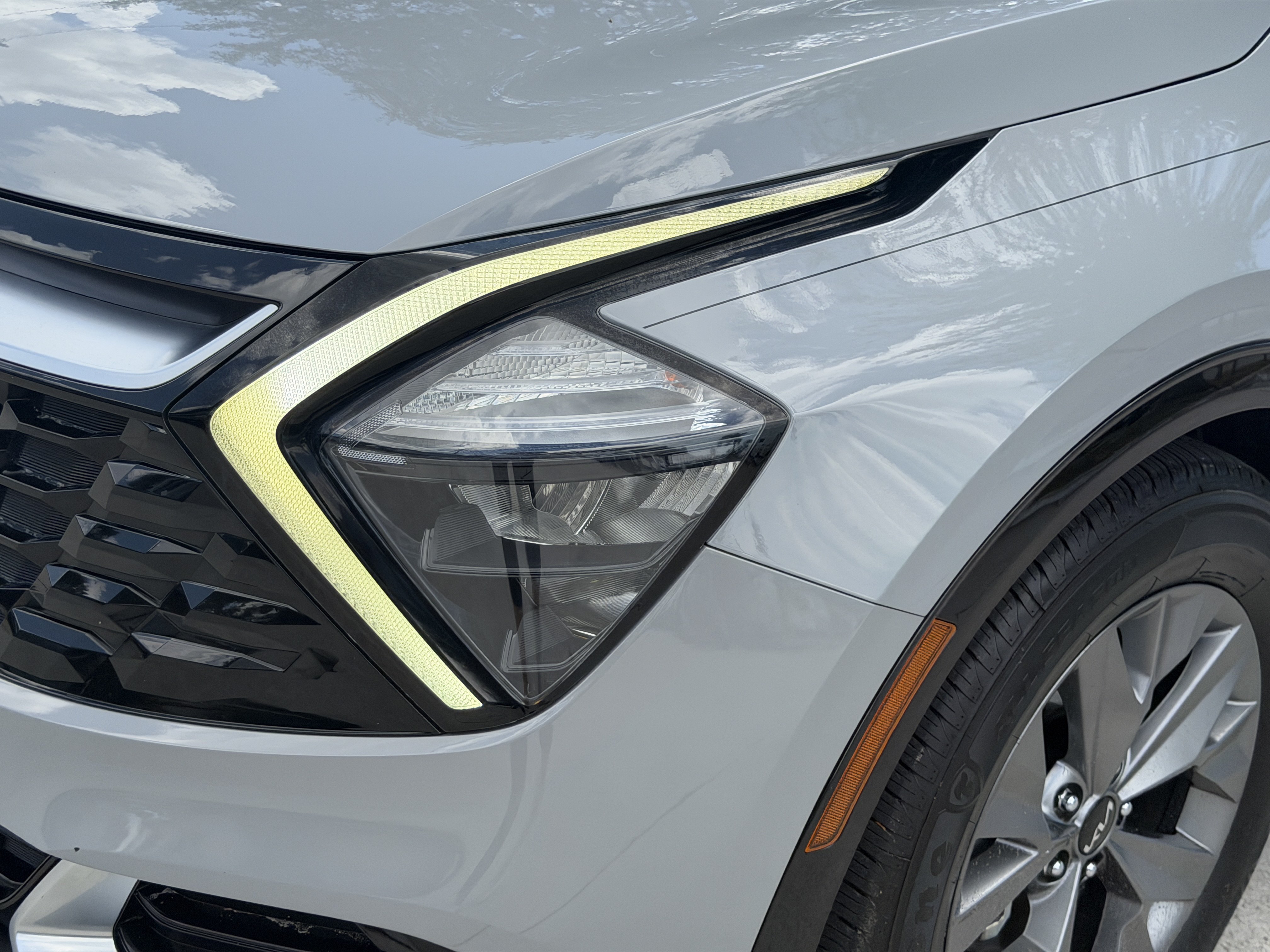 Certified 2023 Kia Sportage SX FWD image 9