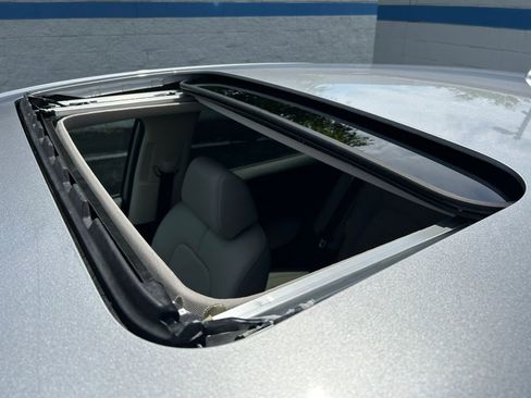 Used 2026 Honda HR-V EX-L image 11