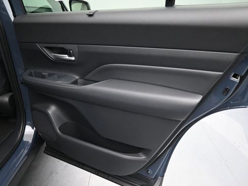 Used 2025 Toyota Grand Highlander AWD image 11