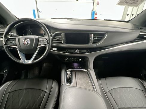 Used 2024 Buick Enclave Avenir AWD/4WD image 10