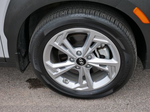 Certified 2023 Hyundai Kona SEL AWD/4WD image 15