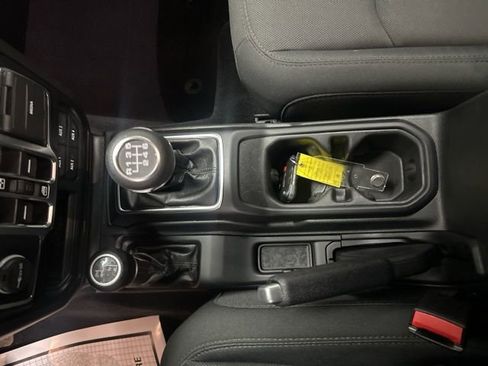 Used 2022 Jeep Wrangler Unlimited Sport image 16