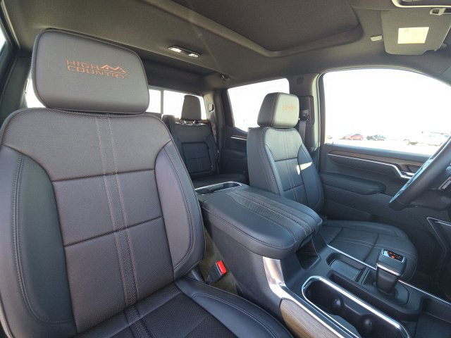 Used 2026 Chevrolet Silverado 1500 High Country w/ High Country Premium Package AWD/4WD image 27