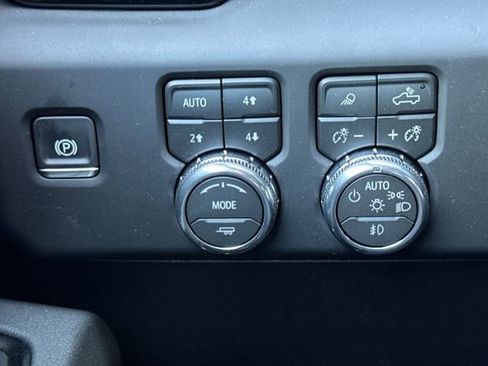 New 2026 GMC Sierra 2500 AT4 w/ AT4 Premium Plus Package image 31