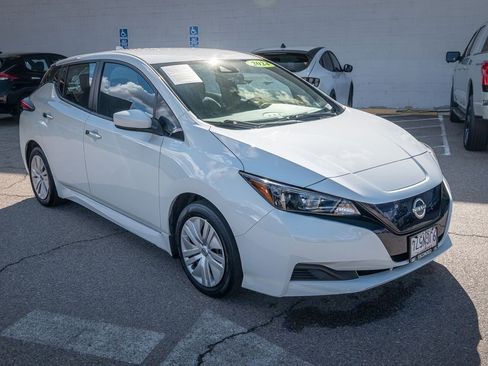 Used 2024 Nissan Leaf S image 3
