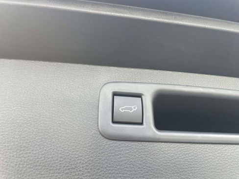 New 2025 Toyota Highlander Platinum image 48