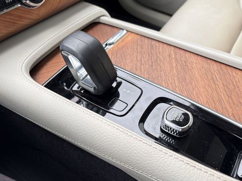 Certified 2022 Volvo XC90 T8 Inscription Expression image 17