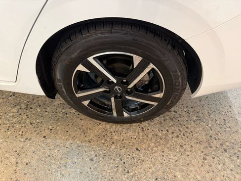 Used 2025 Nissan Sentra SV FWD image 24