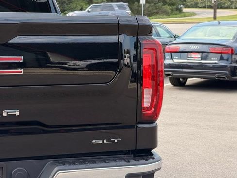 Used 2025 GMC Sierra 1500 SLT AWD/4WD image 11