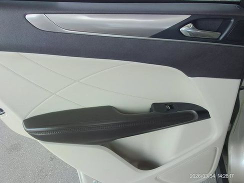 Used 2017 Lincoln MKC Premiere FWD image 15