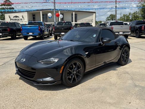 Used 2016 MAZDA MX-5 Miata Club RWD image 3