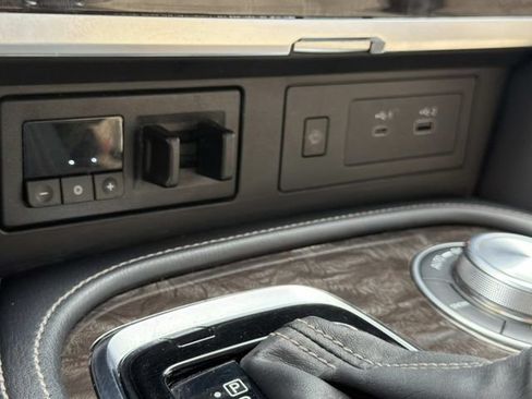 Used 2023 Nissan Armada Platinum w/ Captain's Chairs Package AWD/4WD image 31