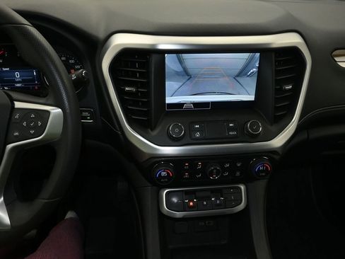 Used 2023 GMC Acadia SLE image 22