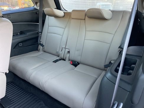Certified 2017 Honda Pilot Touring image 29