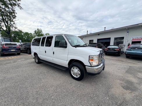 Used 2012 Ford E-350 and Econoline 350 XLT RWD image 6