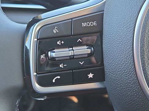 New 2026 Kia Carnival EX image 30