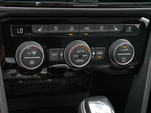 Certified 2023 Volkswagen Taos SEL AWD/4WD image 23