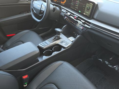 New 2026 Kia Sportage X-Line w/ X-Line Premium Package AWD/4WD image 13