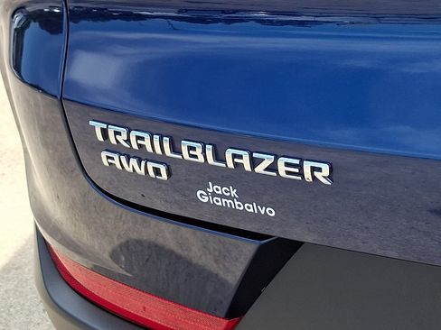 Used 2023 Chevrolet TrailBlazer ACTIV w/ Sun and Liftgate Package AWD/4WD image 31