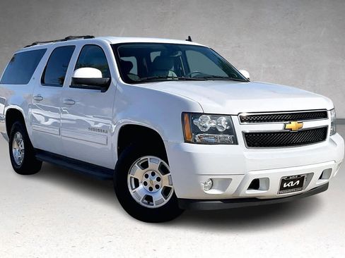 Used 2013 Chevrolet Suburban LT w/ Luxury Package image 21