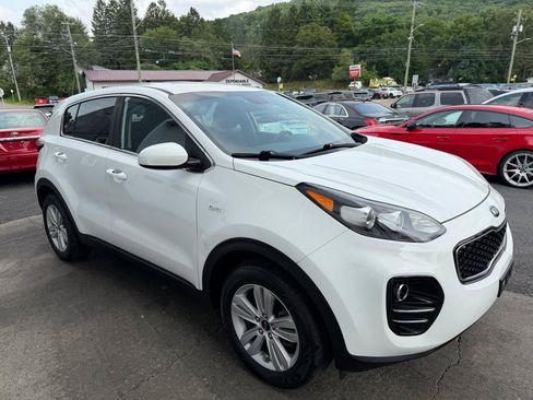 Used 2019 Kia Sportage LX AWD/4WD image 3