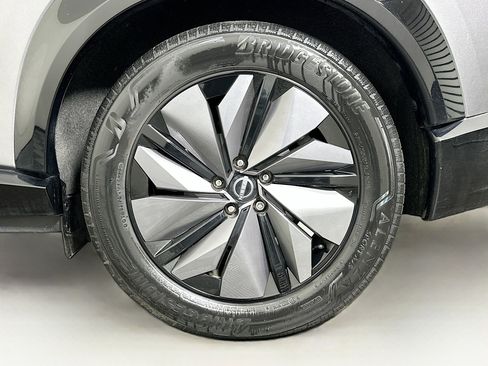 Used 2023 Nissan Ariya FWD image 11