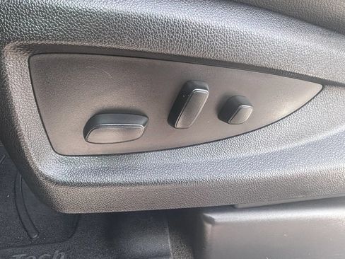 Used 2018 Chevrolet Silverado 1500 LTZ AWD/4WD image 28