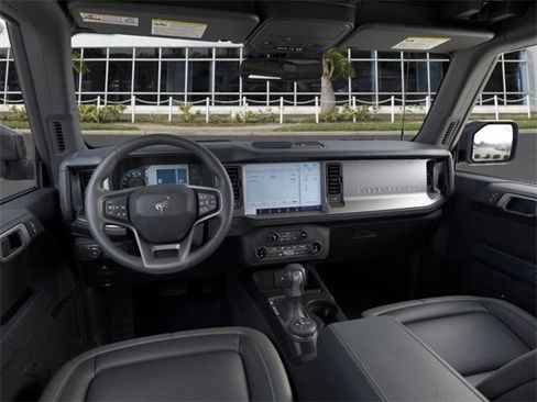 New 2025 Ford Bronco Outer Banks image 9