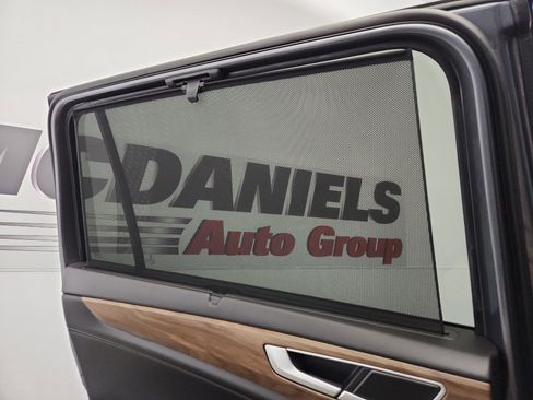Certified 2024 Volkswagen Atlas SE FWD image 34