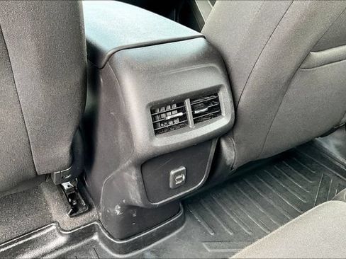 Used 2024 Chevrolet Equinox LS FWD image 10