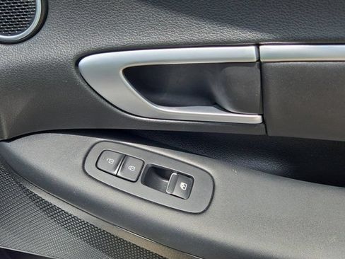 Used 2025 Hyundai Sonata SEL FWD image 33