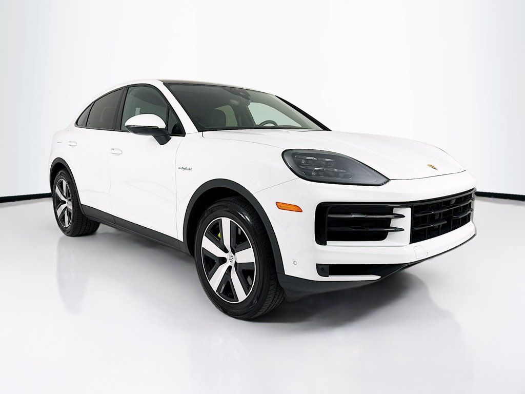 Certified 2024 Porsche Cayenne Coupe AWD/4WD image 7