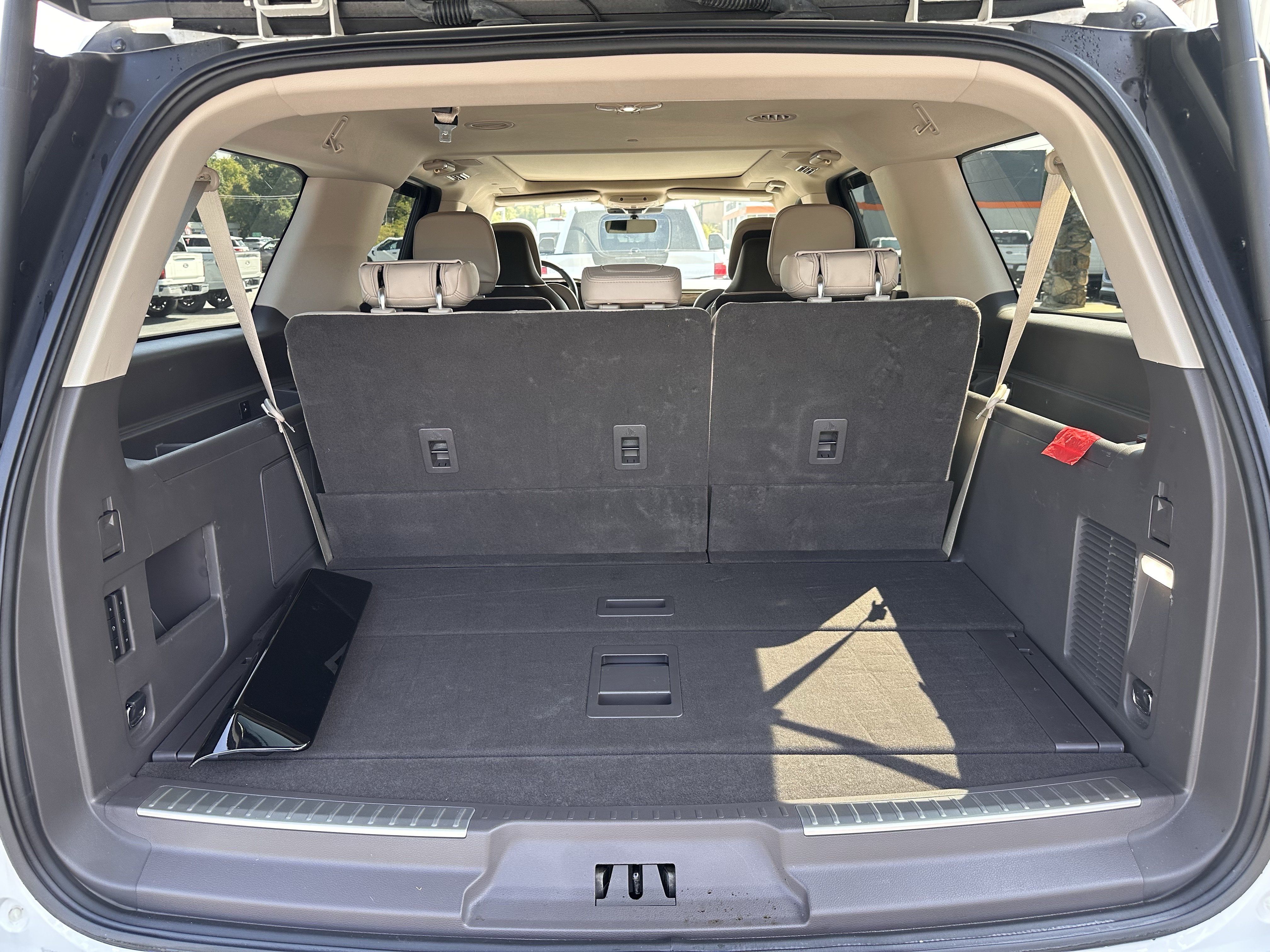Used 2024 Lincoln Navigator L Reserve AWD/4WD image 19
