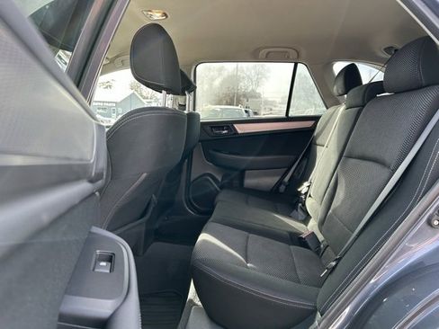 Used 2017 Subaru Outback 2.5i Premium image 17